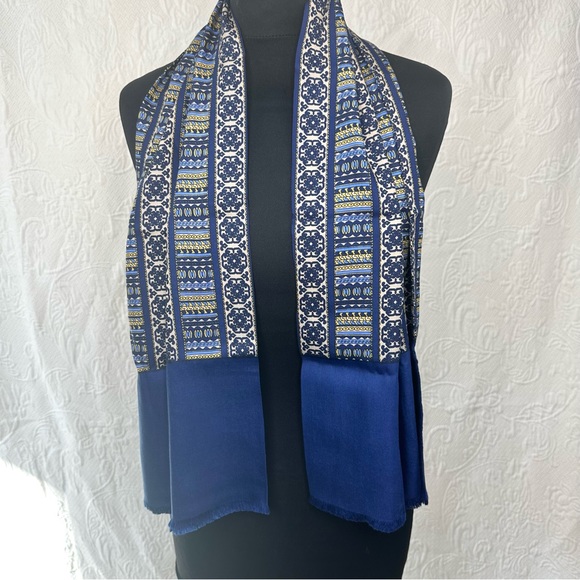 Lanvin Paris Oblong Fine Wool Print Scarf - Picture 5 of 10